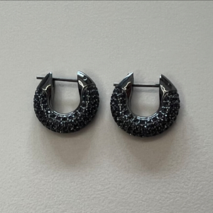 (Swarovski) 스와로브스키 블랙 큐빅 링 귀걸이