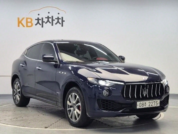 @18년식 4륜 르반떼 레드시트 특가할인