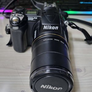 니콘 쿨픽스 5700 카메라