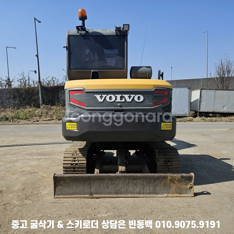 볼보 EC60E 16년식 집게장착 중고02굴삭기--3
