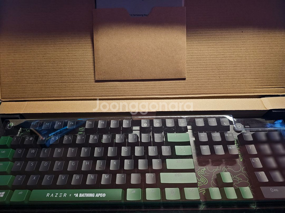 베이프 RAZER X A BATHING APE 키보드--2