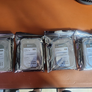 시놀로지 정품 하드 4TB X 4EA 총 16TB
