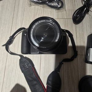 캐논 EOS 550D DSLR 카메라