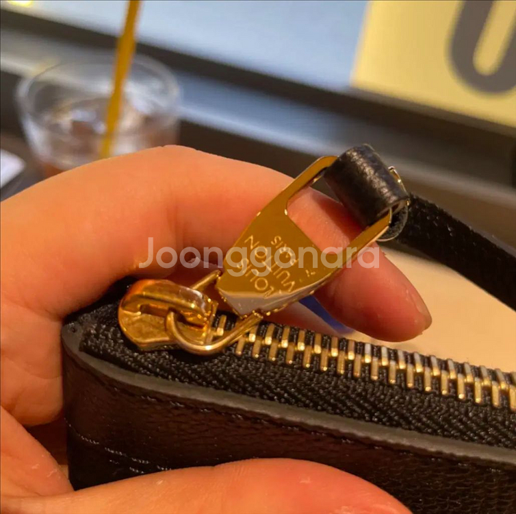 [새상품] 루이비통 앙프렝뜨 포쉐트 클러치--4
