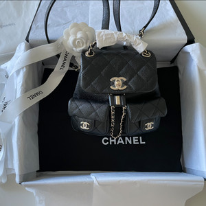 CHANEL(샤넬) 블랙 캐비어 스킨 듀마 스몰 백팩