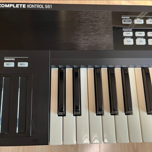 NI Komplete kontrol s61 mk1