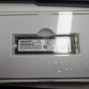 삼성 PM9A1 1TB SSD 팝니다