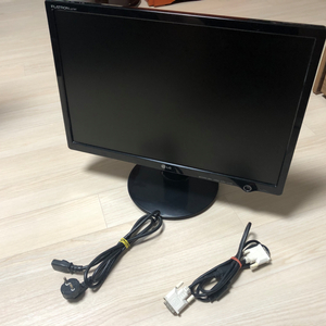 LG FLATRON L227WT-PF 모니터 팝니다