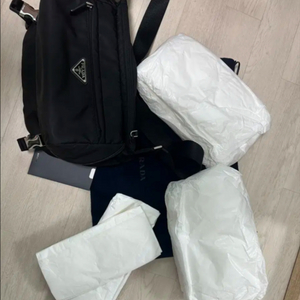 프라다 바이커백 미디움