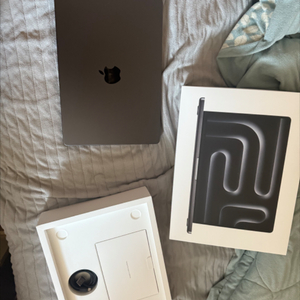 맥북 프로 m4pro 14인치 스페이스 블랙 풀박