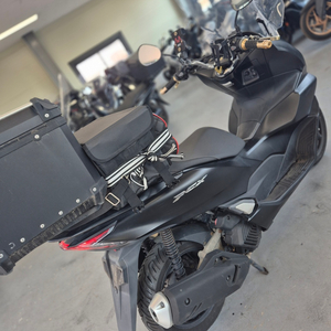 pcx125 22년형 알탑 튜닝스크린 차량판매합니다