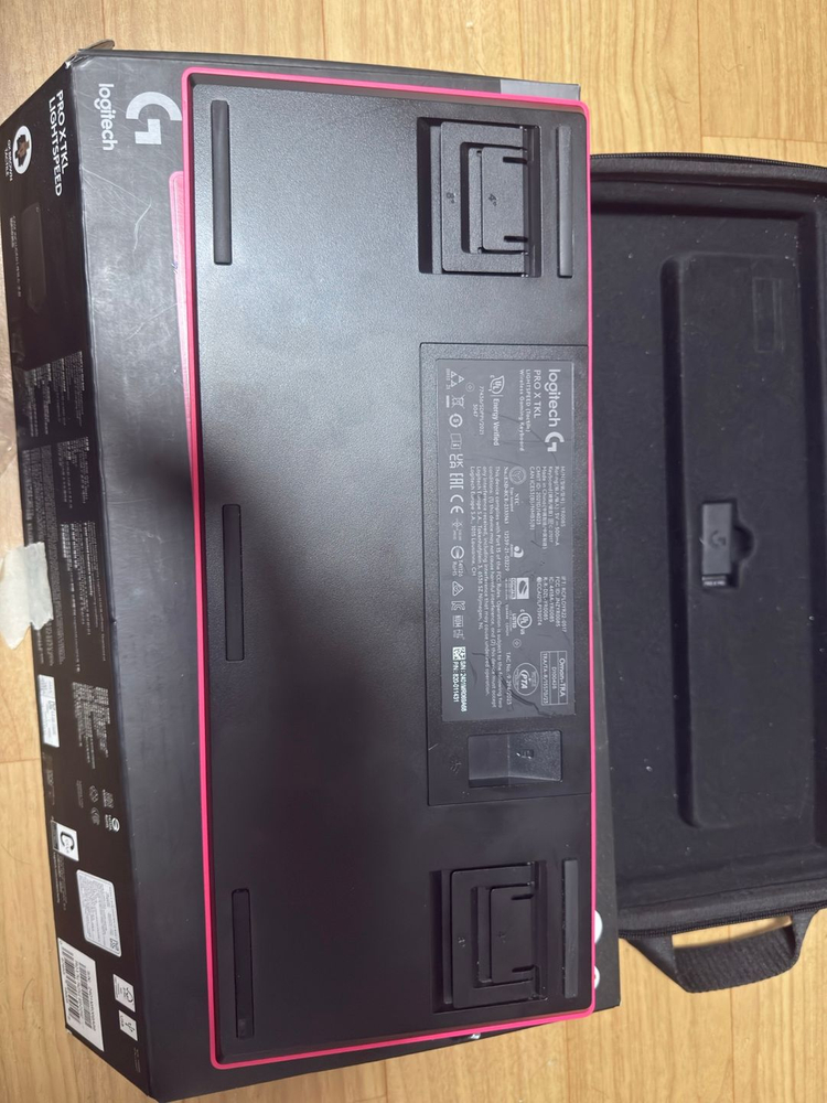 로지텍 PRO X TKL LIGHTSPEED--1