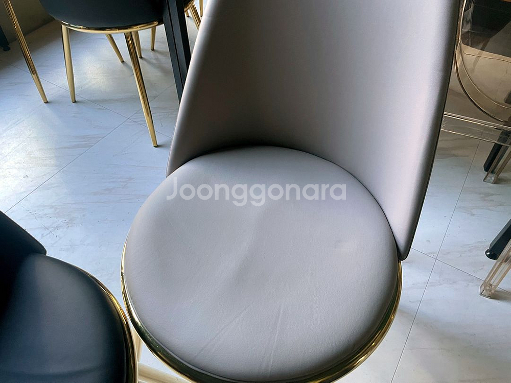 인조가죽 의자--1