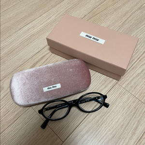 미우미우(miumiu) 리가드 선글라스 블랙 스탠다드
