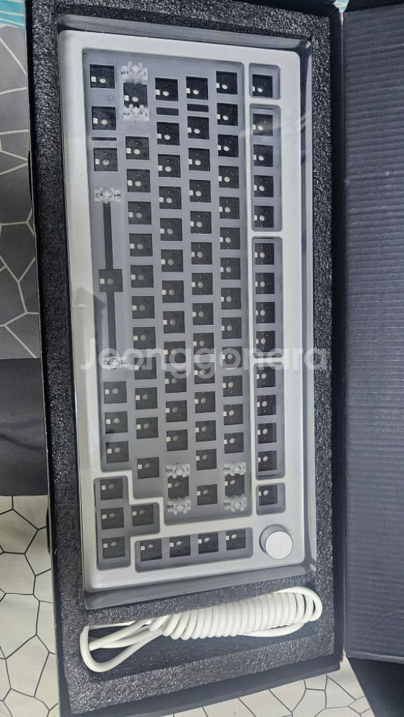 몬스긱 m1--0