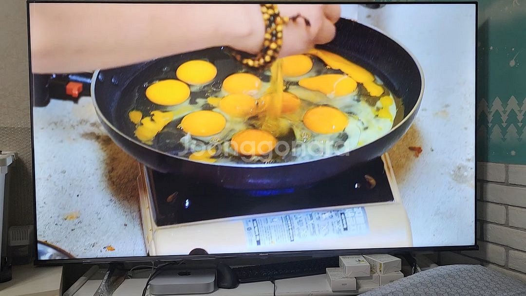 65인치 4K UHD TV, 무상 A/S 남았습니다.--2