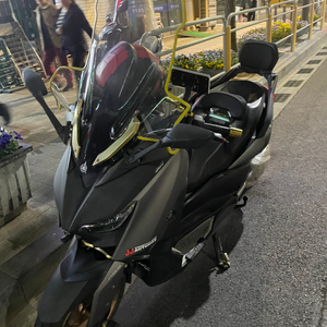 xmax300 21년식