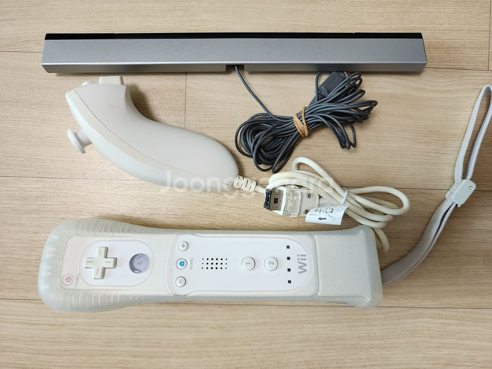 위유 wiiu 위 3종세트 위리모컨, 센서바, 눈차크--0