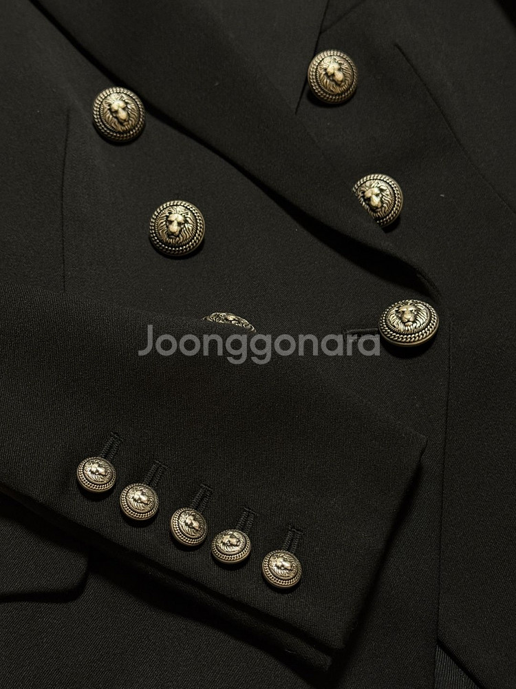 <옷장정리> Balmain _발망 금장 버튼 블레이져--6
