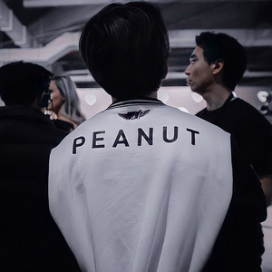 구해요) lck/lpl/월즈 한왕호 피넛 역대 유니폼