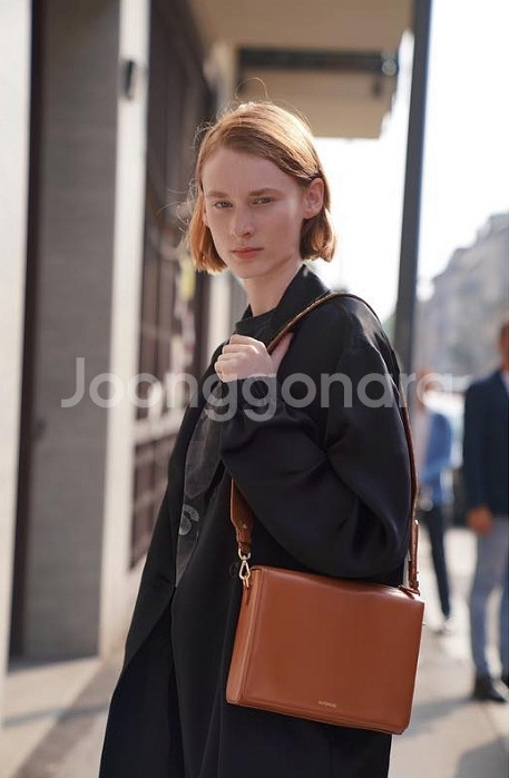 MUTEMUSE 무트뮤즈 어뮤즈백 베이직 스트랩--0