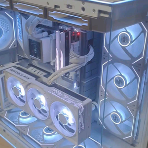 9800x3d x870e 리안리 세팅 컴퓨터or반본체