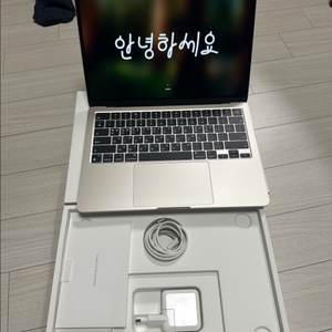 S급 ) 맥북 에어 M3 13인치 8gb 256ssd