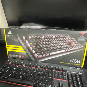 CORSAIR K68 적축 키보드