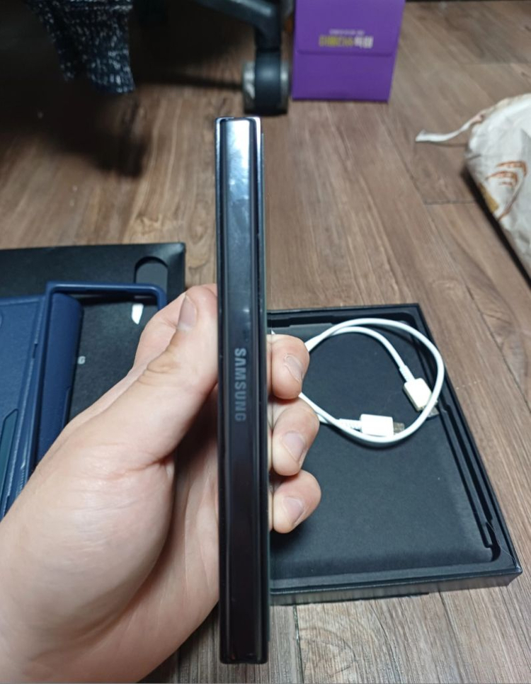 갤럭시 Z폴드5 256 자급제 블랙 풀박스 팝니다--3