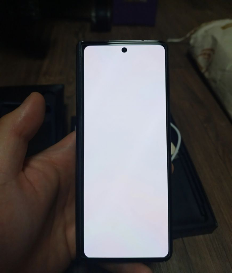 갤럭시 Z폴드5 256 자급제 블랙 풀박스 팝니다--6