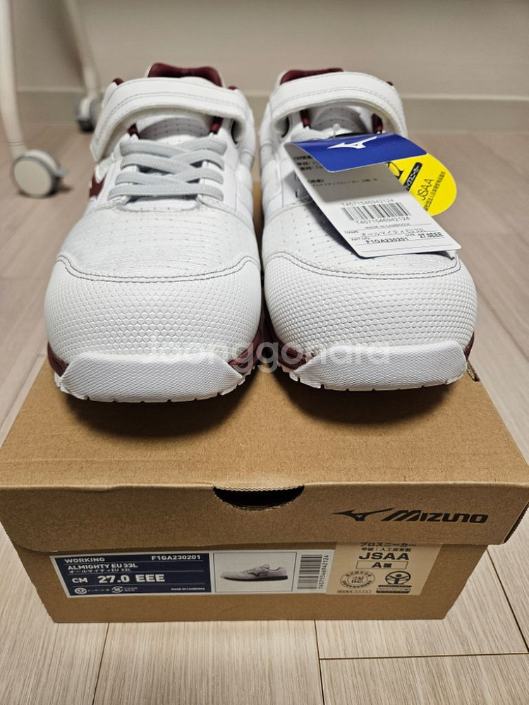 미즈노 올마이티 안전화 F1GA2302 화이트 270--3