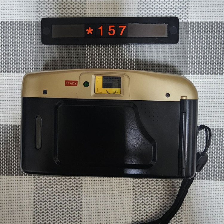 포커스 880 BF 필름카메라 이미지