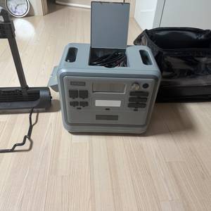 원더랜드 원더스리빙 파워뱅크 & 태양광 충전기 팝니다