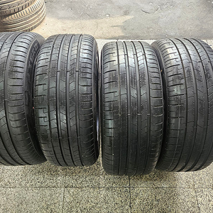 피넬리 피제로TM PZ4 245-45-19 중고타이어