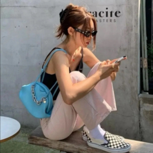 질스튜어트 럭키쉘 은장 소가죽 체인 숄더백