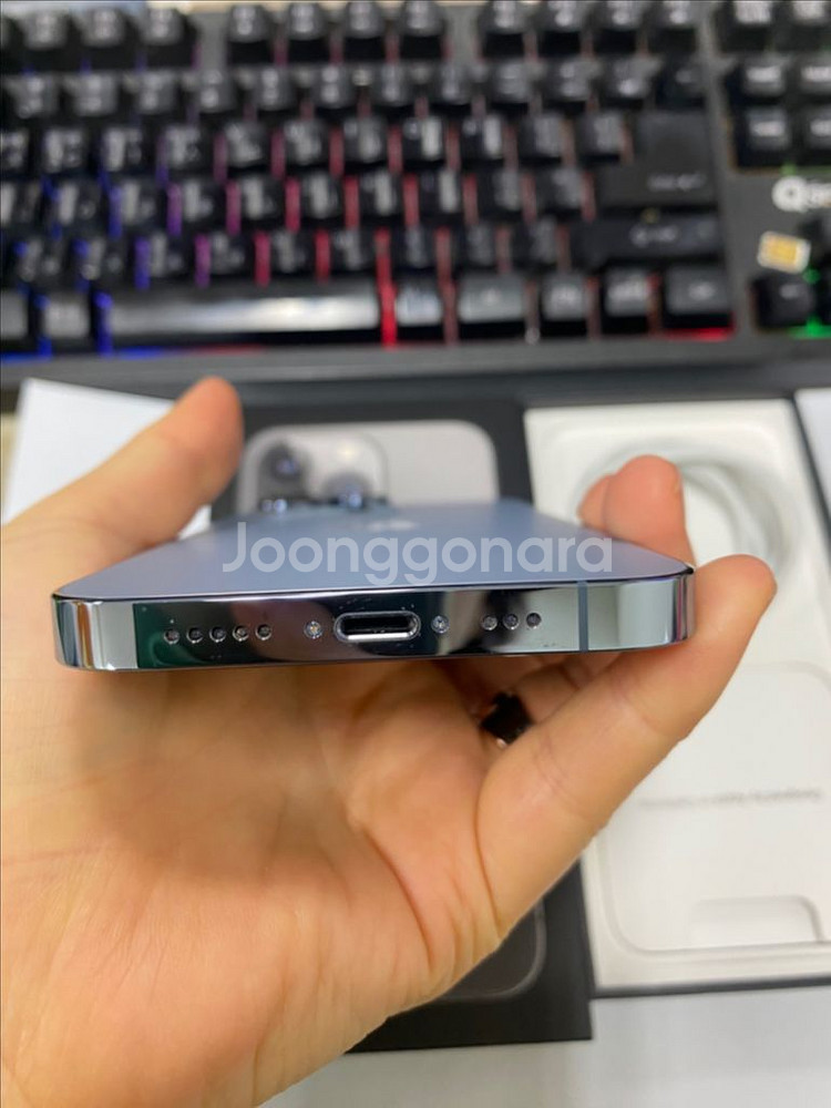 아이폰13프로 블루 SS급 256GB 무잔상--6