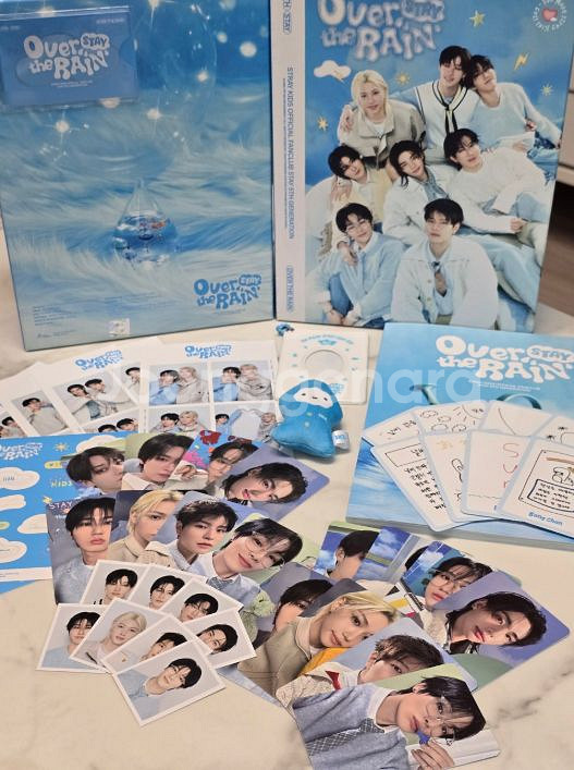 스트레이키즈 Over the Rain 굿즈--2