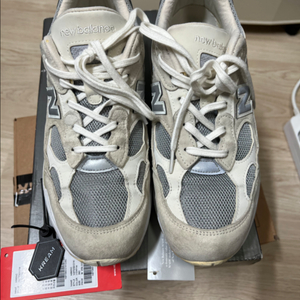 뉴발란스 992 화이트 280 팝니다