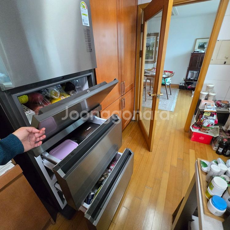 삼성 327L 김치냉장고 메탈쿨링--4