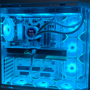 7800x3d 5070ti 화이트본체 팝니다
