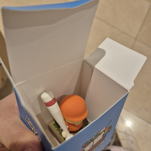 운빨존많겜 배트맨 피규어 팝니다 수량 2개
