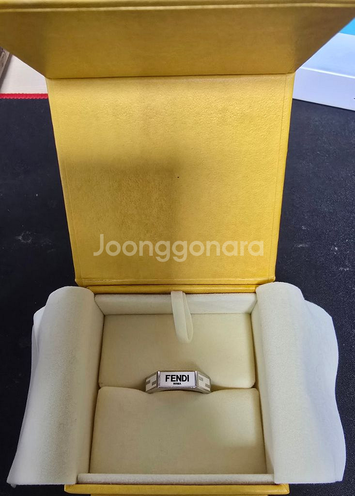 펜디 명품 반지 새상품 구하기힘듬--0