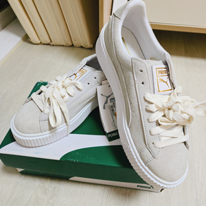 [PUMA] 스웨이드 플랫폼, 화이트 골드, 250