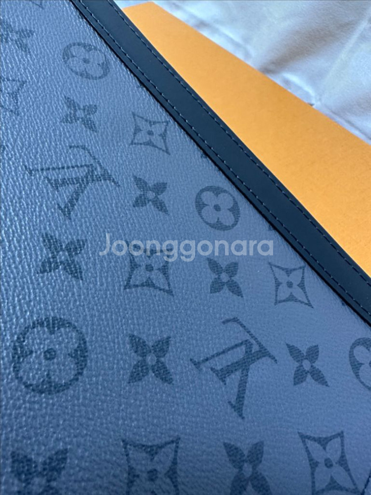 루이비통 클러치 이틀립스 리버스 건메탈 포쉐트 보야주--5