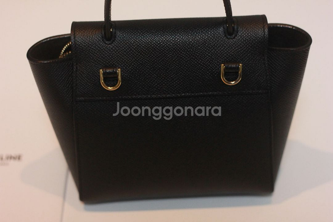 셀린느 벨트백 피코 블랙--3