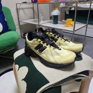 뉴발피스타치오M1906RNP사이즈미스 신품270 시착