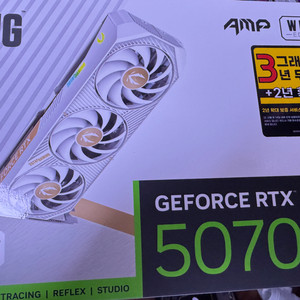 ZOTAC RTX 5070 AMP WHITE 미개봉