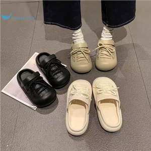 끈 장식 샌들