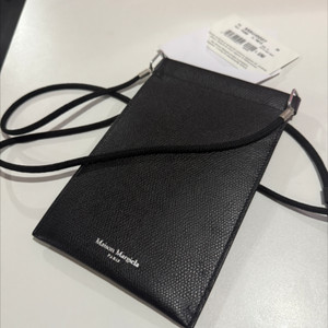 마르지엘라 홀더