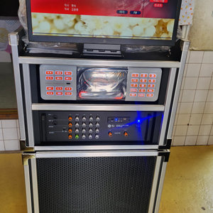 금영 노래방 반주기 새제품 세트 이동식 무선마이크